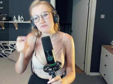 girl These Girls Are Your Sex Cam Fans When You Push Tokens with mind_of_heart