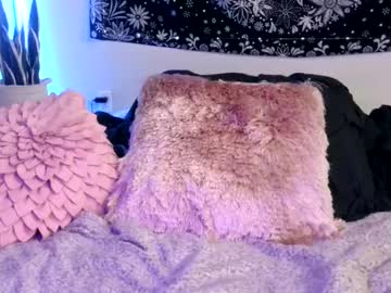 girl These Girls Are Your Sex Cam Fans When You Push Tokens with babyred333