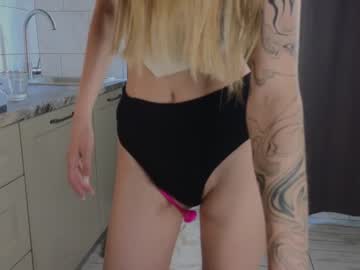 girl These Girls Are Your Sex Cam Fans When You Push Tokens with anitaholmes
