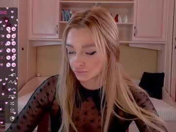 girl These Girls Are Your Sex Cam Fans When You Push Tokens with barbie_kiss1