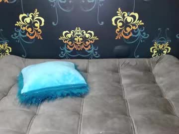 couple These Girls Are Your Sex Cam Fans When You Push Tokens with skinnyx_cute18