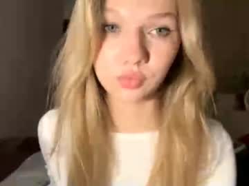 girl These Girls Are Your Sex Cam Fans When You Push Tokens with sultry_dreamer_4ever