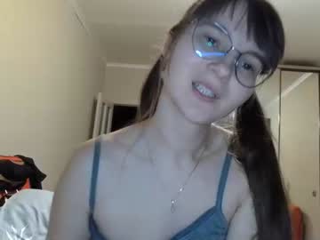 girl These Girls Are Your Sex Cam Fans When You Push Tokens with kiragoldens