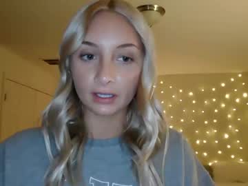 girl These Girls Are Your Sex Cam Fans When You Push Tokens with aspenaries