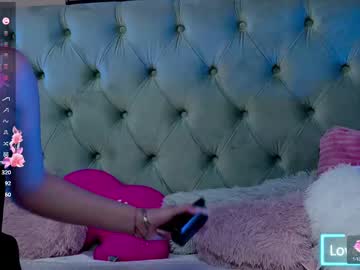 girl These Girls Are Your Sex Cam Fans When You Push Tokens with sabrinajadex