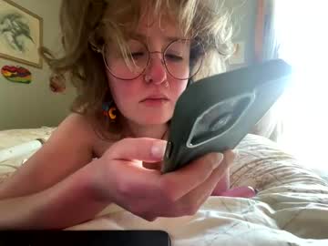 girl These Girls Are Your Sex Cam Fans When You Push Tokens with miss_daphne333