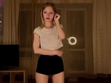 girl These Girls Are Your Sex Cam Fans When You Push Tokens with lynettedendy