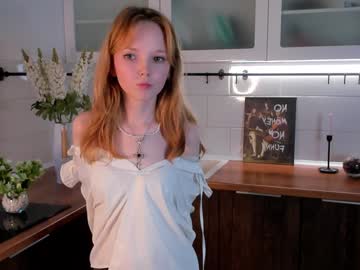 girl These Girls Are Your Sex Cam Fans When You Push Tokens with maudbayles
