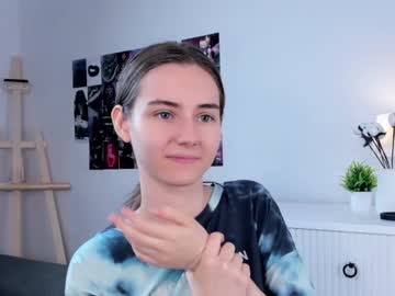 girl These Girls Are Your Sex Cam Fans When You Push Tokens with approche_toi_petite
