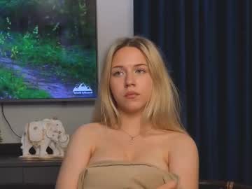 girl These Girls Are Your Sex Cam Fans When You Push Tokens with honneybunneey
