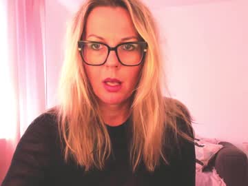 girl These Girls Are Your Sex Cam Fans When You Push Tokens with esmimilf