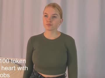 girl These Girls Are Your Sex Cam Fans When You Push Tokens with merylbossom