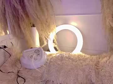 girl These Girls Are Your Sex Cam Fans When You Push Tokens with grayce_blossoms24