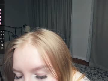 girl These Girls Are Your Sex Cam Fans When You Push Tokens with vicky_kiwi