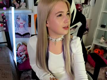 girl These Girls Are Your Sex Cam Fans When You Push Tokens with evasweetys