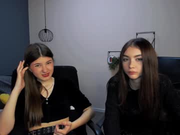 couple These Girls Are Your Sex Cam Fans When You Push Tokens with lissa_night