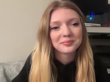 girl These Girls Are Your Sex Cam Fans When You Push Tokens with toriwells1