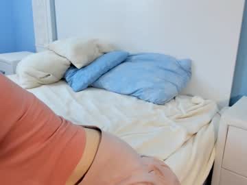 girl These Girls Are Your Sex Cam Fans When You Push Tokens with annisfootman