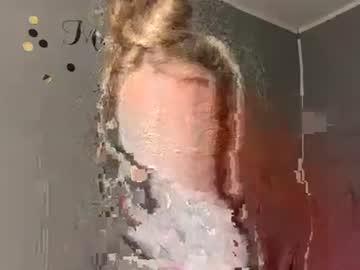 girl These Girls Are Your Sex Cam Fans When You Push Tokens with kayleighashford