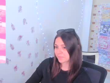girl These Girls Are Your Sex Cam Fans When You Push Tokens with halley_pink
