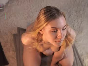 girl These Girls Are Your Sex Cam Fans When You Push Tokens with darlinechapel